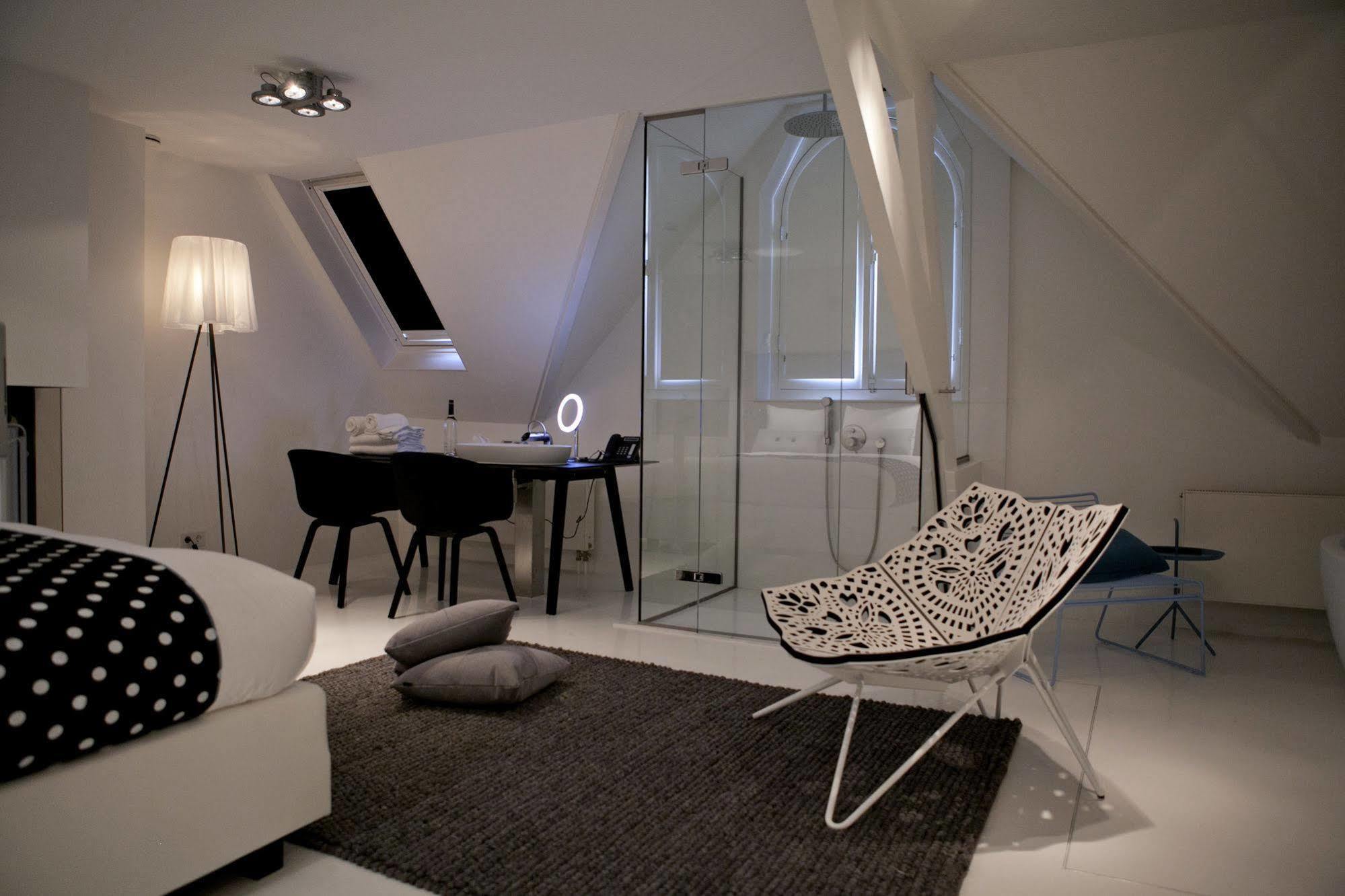 Manna Hotel ไนเมเคิน ภายนอก รูปภาพ